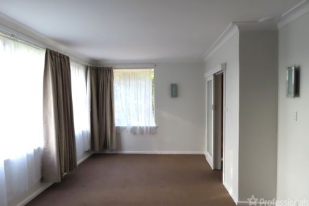 9 Aminya Place, Orange NSW 2800 - House For Rent | Domain - Photo 2