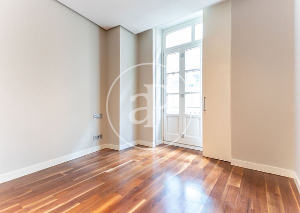 Flat for rent with Terrace in San Francesc (Valencia)