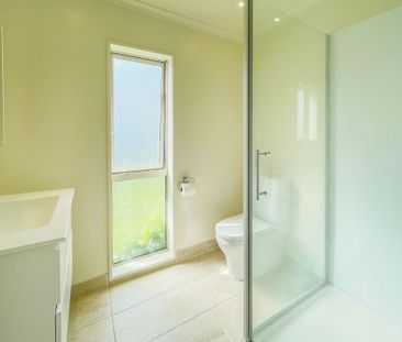 Family Living Beckons - Photo 3