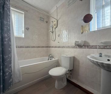 3 bedroom terraced house to rent - Photo 1