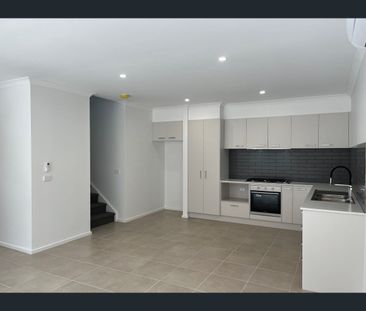 2A Heather Street, Hamlyn Heights, Vic 3215 - Photo 2
