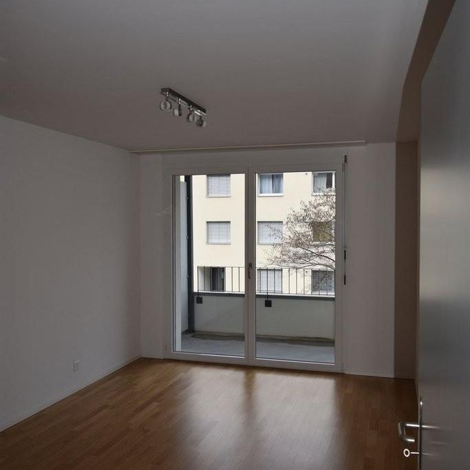 Moderne Wohnung in grüner Umgebung - Photo 1