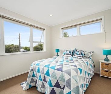 Warm Family Home in Forrest Hill Area - Photo 5