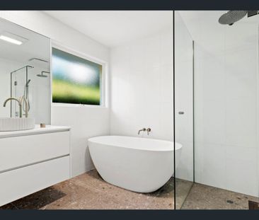 Light Filled & Stunning Family Home - Photo 3