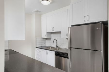 Bloor Street Apartments - Photo 4