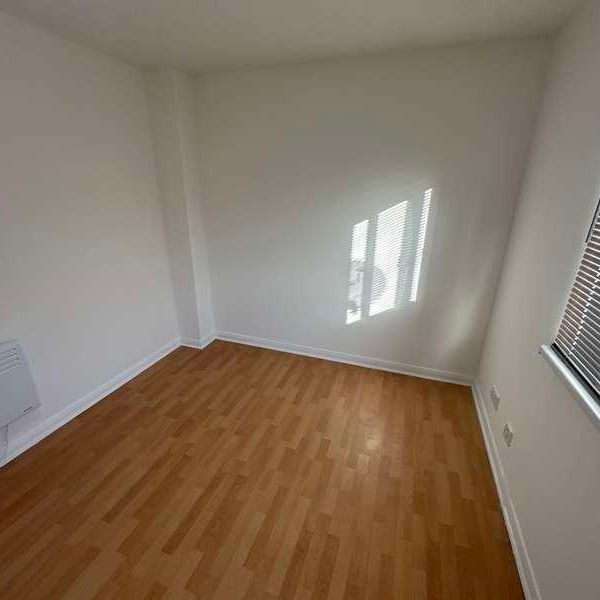 Greencroft Close London, E6 - Photo 1