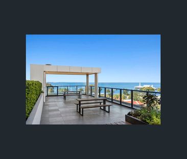 Luxurious Inner City Living - Photo 4