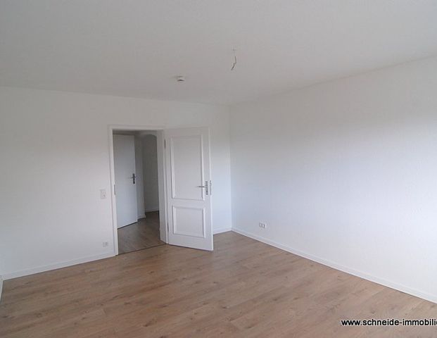 Geräumige 2-Zimmer-1.OG-Wohnung mit Wohnküche und Balkon - Photo 1