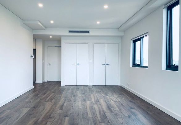 Modern 2 bedroom apartment - Photo 1