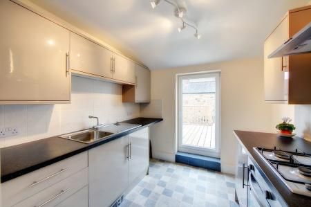 Kingsgate Terrace, Hexham, NE46 - Photo 2