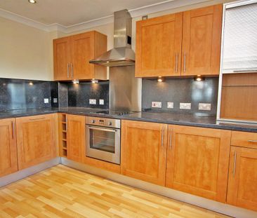 2 bedroom Apartment to rent - Photo 4