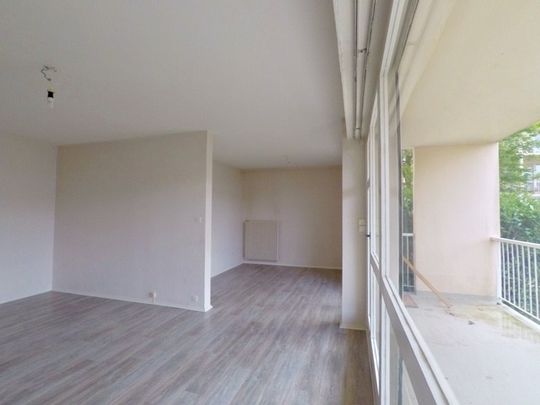 Location Appartement 3 pièces 82m² POITIERS 86000 - Photo 1