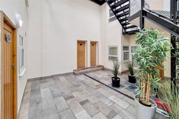 North End Road, , SW6 - Photo 1