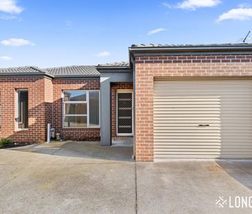 Easy-Care Two-Bedroom Living Minutes from Craigieburn Central - Photo 5