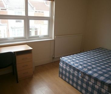 3 Bed Student House To Let - Photo 1