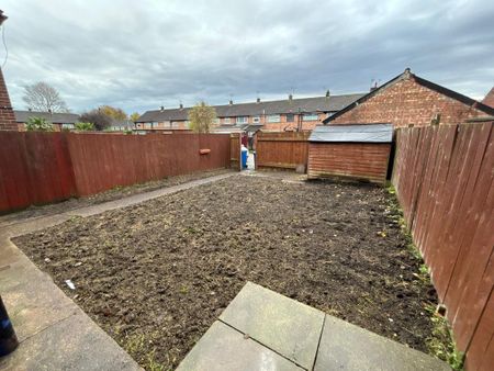 2 bedroom end of terrace house to rent - Photo 5