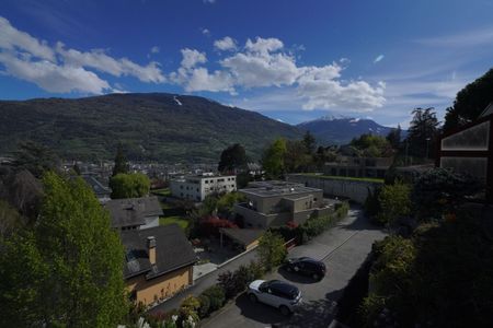 MAGNIFICENT PENTHOUSE FOR RENT IN GRAVELONE - Photo 2