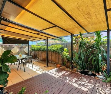 MODERN 2 BED UNIT CLOSE TO PALMERSTON CBD - Photo 1