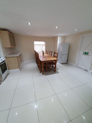 Sandown Road, Liverpool, L15 - Photo 1