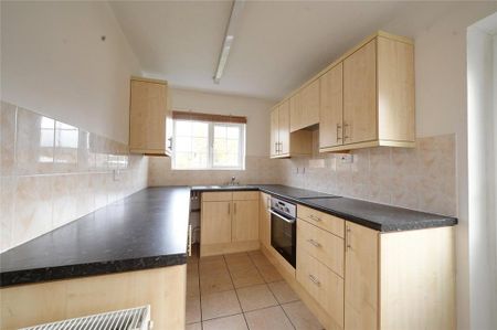 3 bedroom semi-detached house to rent - Photo 5