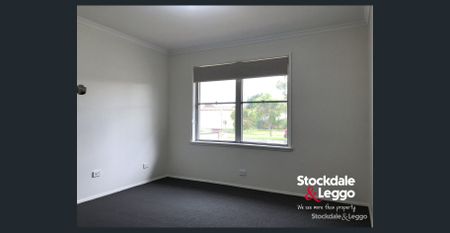 Modern Family Home! - Photo 2