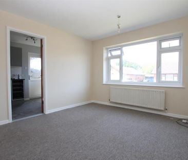 2 bedroom detached bungalow to rent - Photo 1