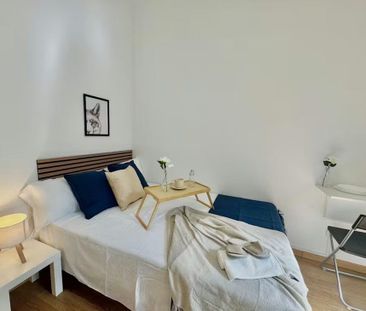 Calle de Trafalgar, Madrid, Community of Madrid 28010 - Photo 5