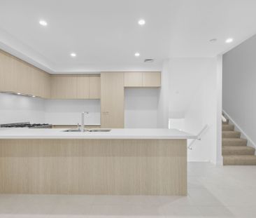 Luxe Family Retreat in Oran Park - Photo 1