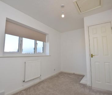 2 bedroom semi-detached house to rent - Photo 5