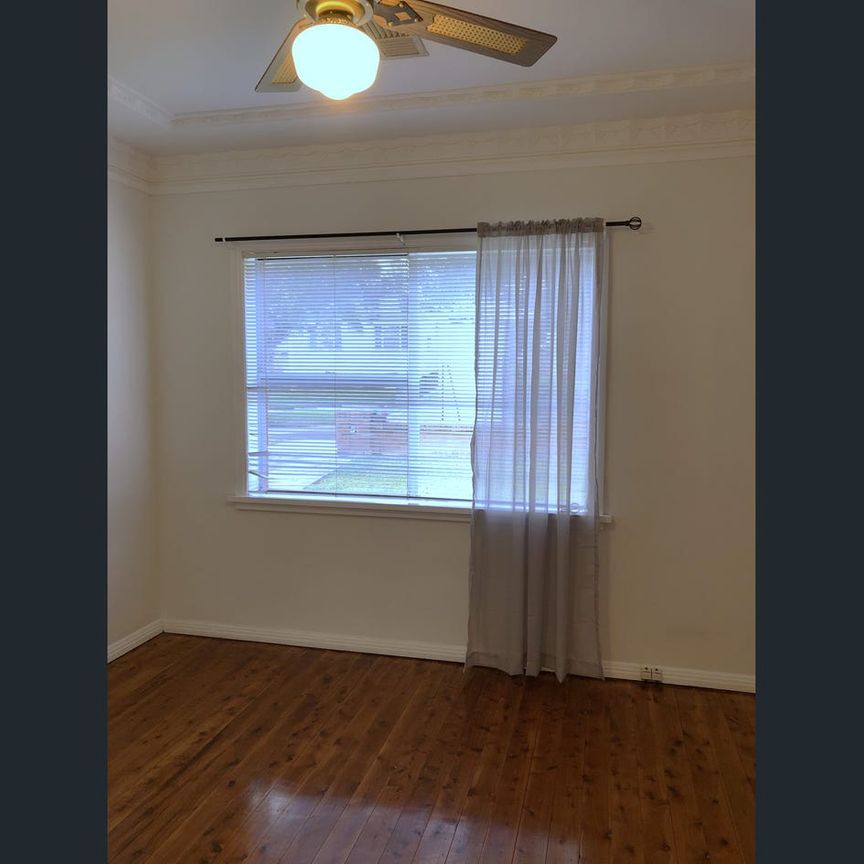 Neat and Tidy - Great Location. - Photo 1