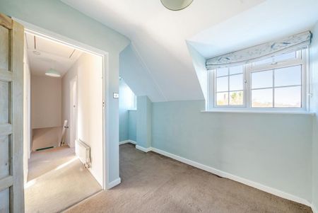 3 bedroom semi-detached house to rent - Photo 3