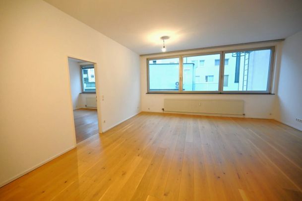 Direkt im Zentrum - 2 Zimmer Wohnung mit großem begehbaren Schrank für Singles oder Pärchen - Foto 1