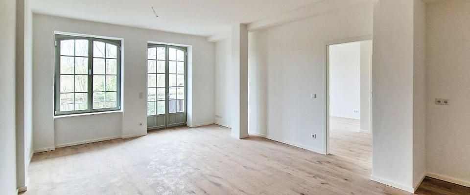 ERSTBEZUG sanierte Papierfabrik | Familienwohnung mit Balkon am Wasser, 2 Bädern, Stellplatz u.v.m. - Foto 1