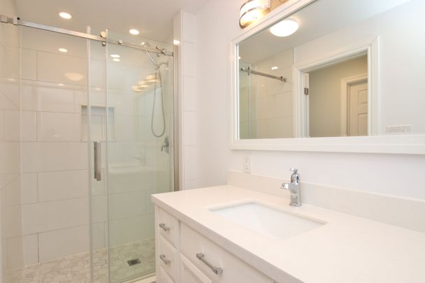 For Lease - 86 Elvaston Avenue Unit# B, South of Baseline to Knoxdale, Ontario - Photo 1