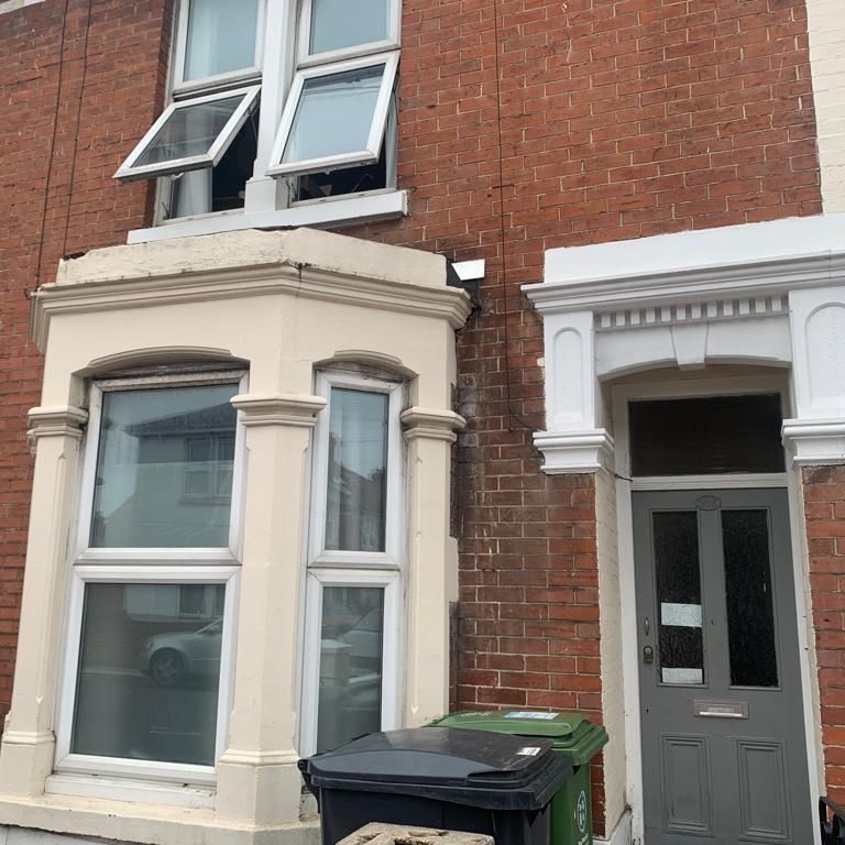 6 bedroom house of multiple occupation to rent - Photo 2