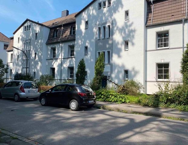 Direkt am Wald: Wunderschöne 2 Zimmer Wohnung in frisch modernisierter Wohnsiedlung - Foto 1