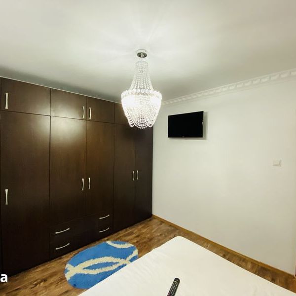Ofer spre inchiriere Apartament 2 camere Zona Centrala Pret. 300 Euro - Photo 1
