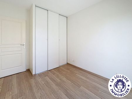 Location Appartement 3 pièces 69m² - Photo 3