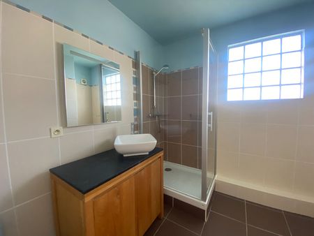 LIMOGES OUEST - QUARTIER RUCHOUX, T3 de 75m² avec parking ! - Photo 4