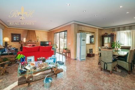 Chalet independiente en Benidorm ALQUILER LARGA TEMPORADA A PARTIR DE SEPTIEMBRE - Photo 2