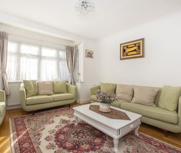 3 bedroom semi-detached house to rent - Photo 2