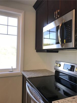 For Lease - 1169 Garner Road Unit# 38, Hamilton, Ontario - Photo 1
