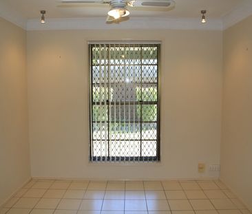 74 GARRO STREET, Sunnybank Hills QLD 4109 - House For Rent | Domain - Photo 2