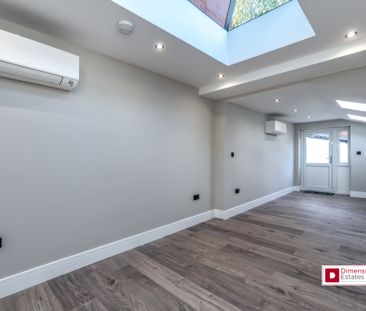 Fourth Avenue, E12, London - Photo 3