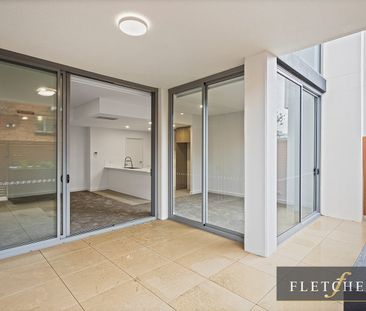 Terrace-Style Living in the Heart of Wollongong - Photo 6