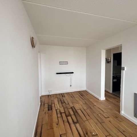 Francis Chichester Way, Clapham, SW11 - Photo 1