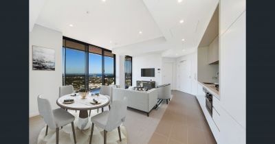 Stunning High Level 1 Bed + Study with Parking in St Leonards Square - Photo 1