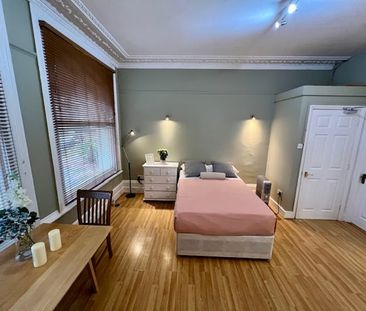 Studio Flat, Bedford Hill, SW12 - Photo 3