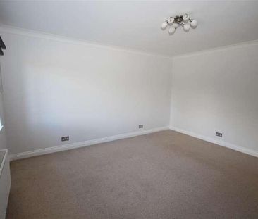 St. Helier Close, Wokingham, Berkshire, RG41 - Photo 3