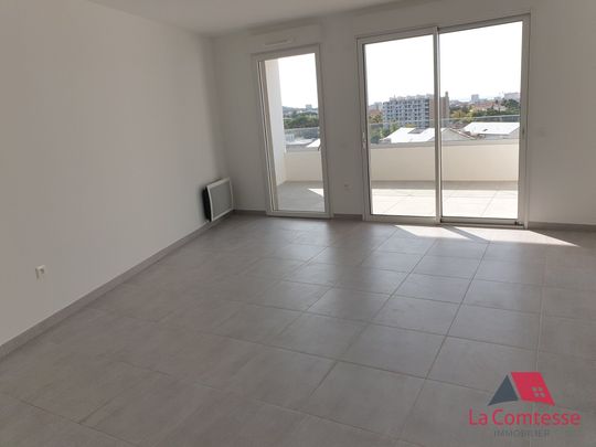 Appartement 2 pièces 47m2 MARSEILLE 9EME 905 euros - Photo 1